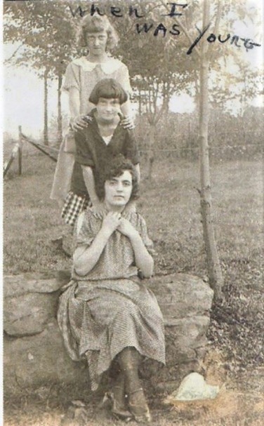 Zelda, sister Esther and Aunt Ida 1923