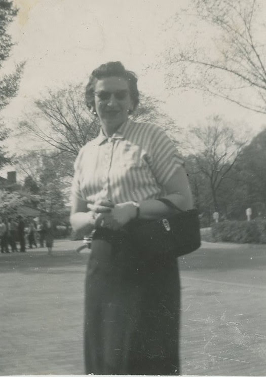 Marilyn's mom Hilda.  For many years Hilda was the secretary of the rabbi at Temple Emanuel in Paterson.  Hilda's husband, my dad, Harold ("Heshie"), was the star haberdasher at "bond's" in Paterson.