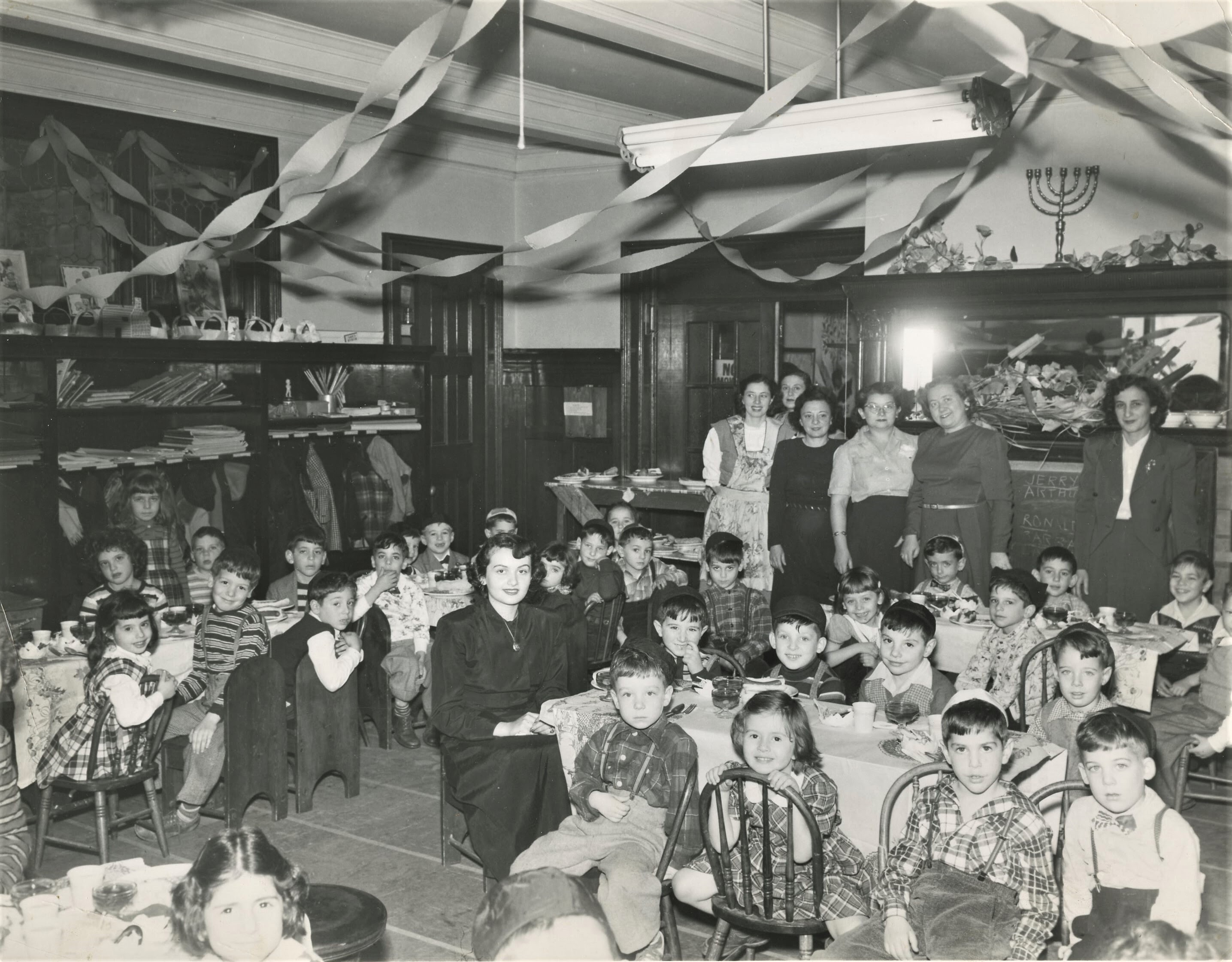 Yavneh school, Thanksgiving celebration, 1948