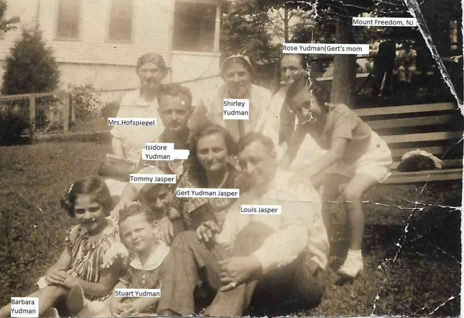 Barbara Yudman, Stuart Yudman, Tommy Jasper, Gertrude (Gert) Yudman Jasper, Louis Jasper, Isidore Yudman, Mrs. Hofspiegel, Shirley Yudman, Rose Yudman, c.1933