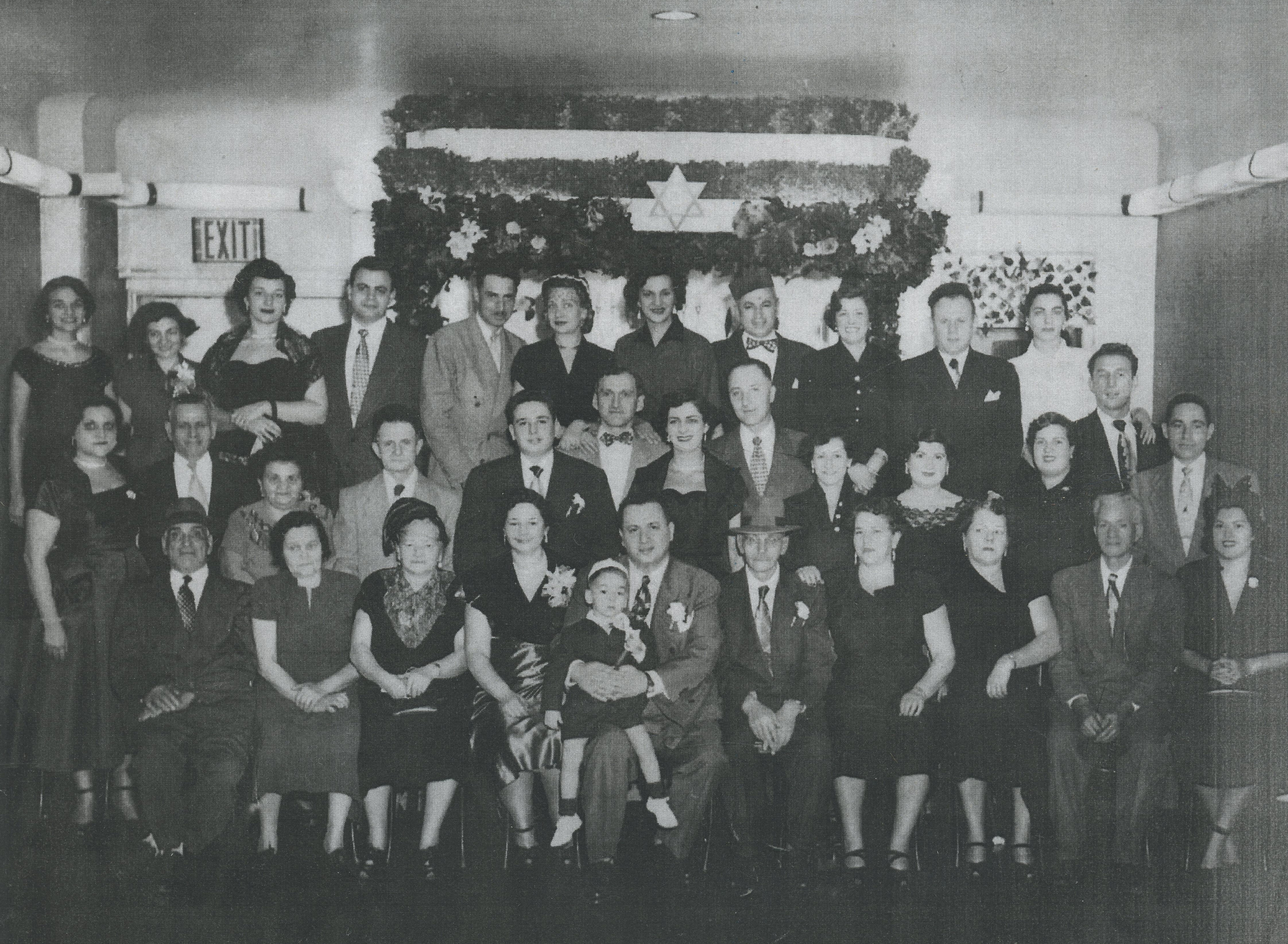 Louis Plave, Chava Cohen, Freda Cohen, Sammy Max Cohen, Thelma Cohen Frank, Mickey Plave, Ernest Kohl, Sandra Cohen, Leonard Frank, Jack Dwoskin, Bev Plave, Ethel Plave, Sara Tisch, Ethel Plave Tisch, Paterson NJ, 1940s