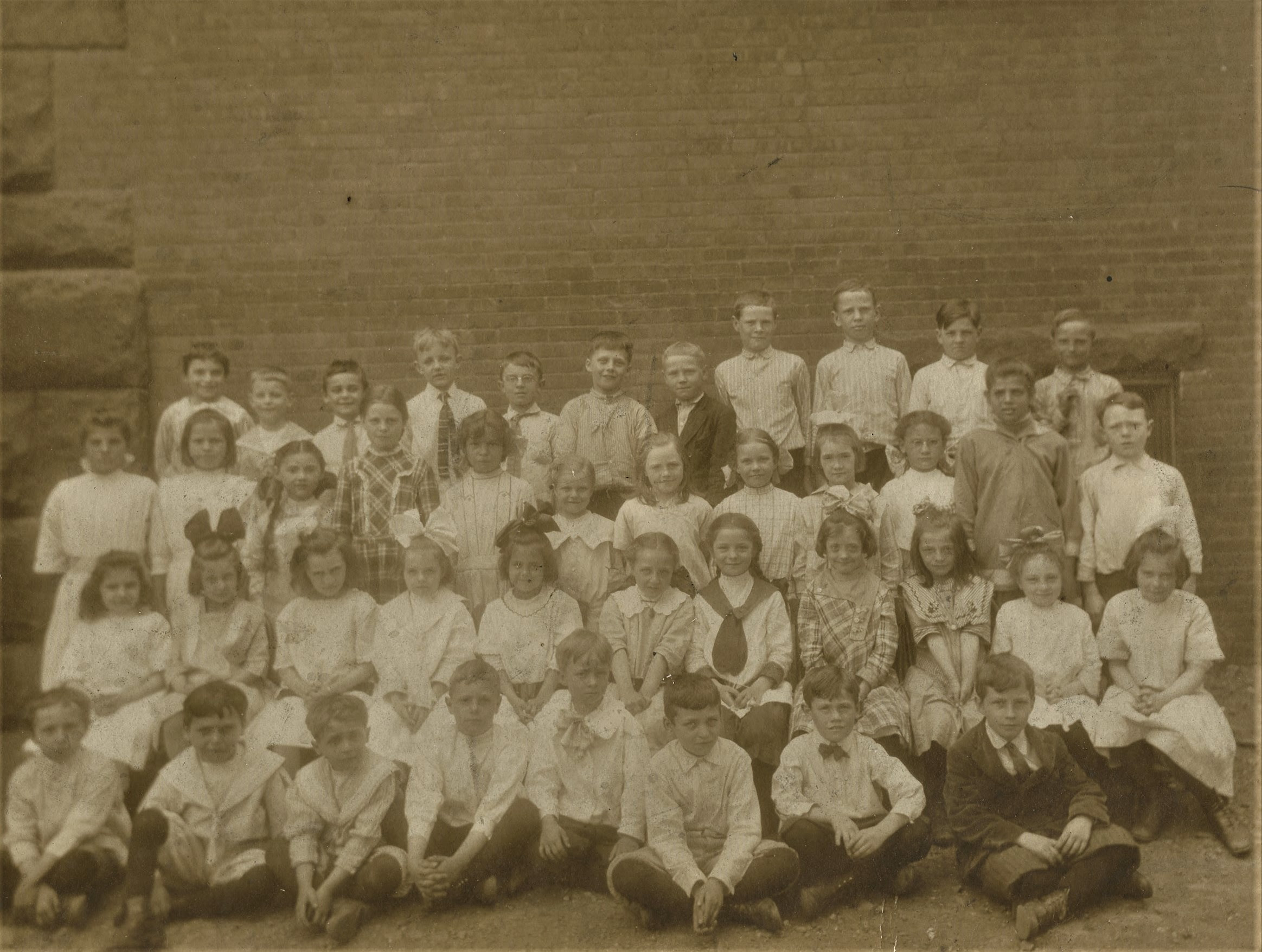 Passaic (NJ) School #4, second grade, 1912-1913, Ruth Einhorn (Nadell), Gertrude (Joseph) Riskin