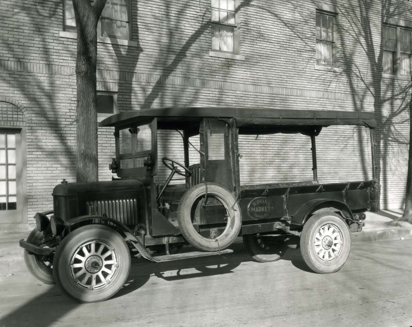 Berman's Market fruit and vegetable wagon, vintage vehicle, Passaic NJ