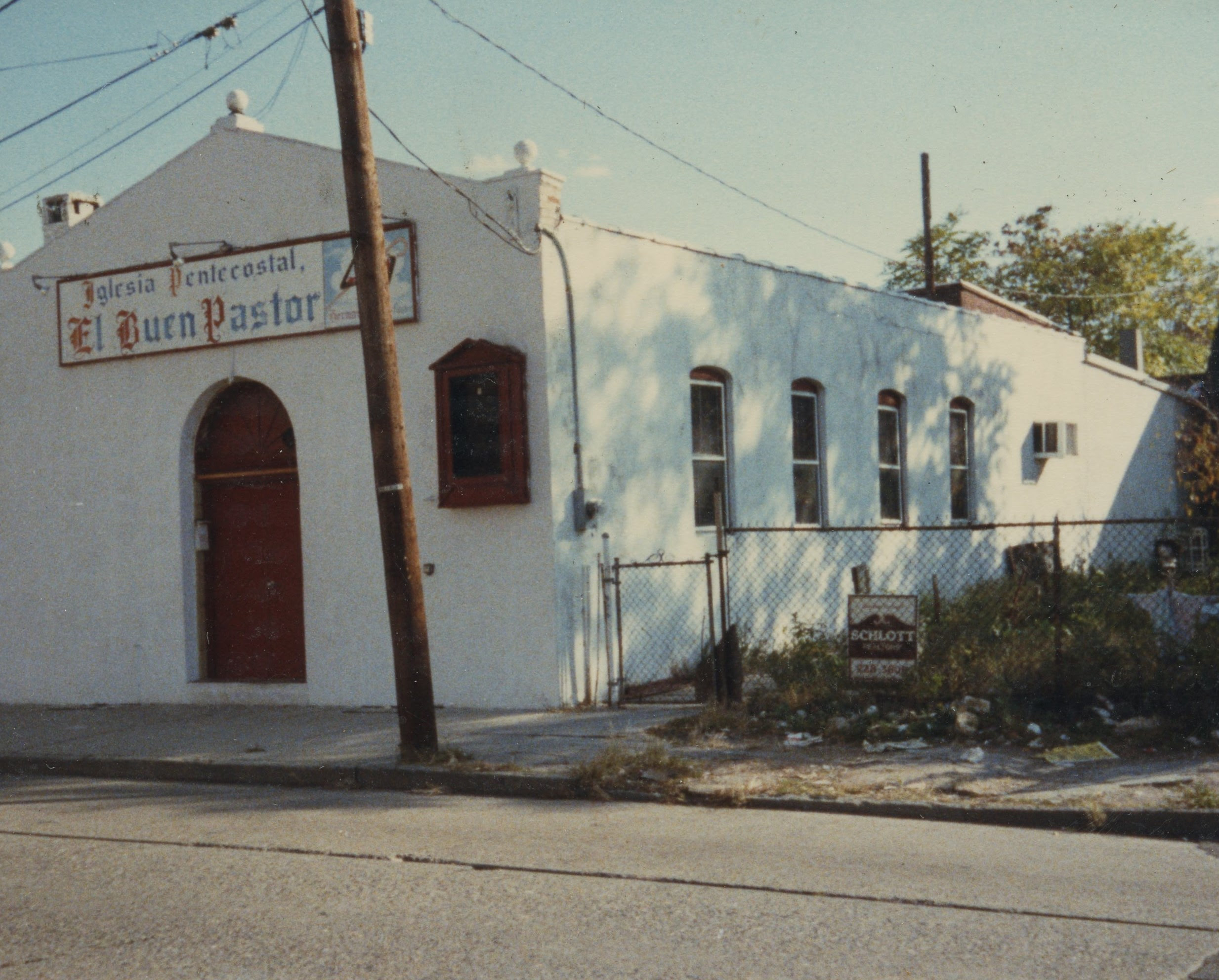 Inglesia Pentecostal, El Buen Pastor, Paterson NJ, formerly Workman's Circle Shul