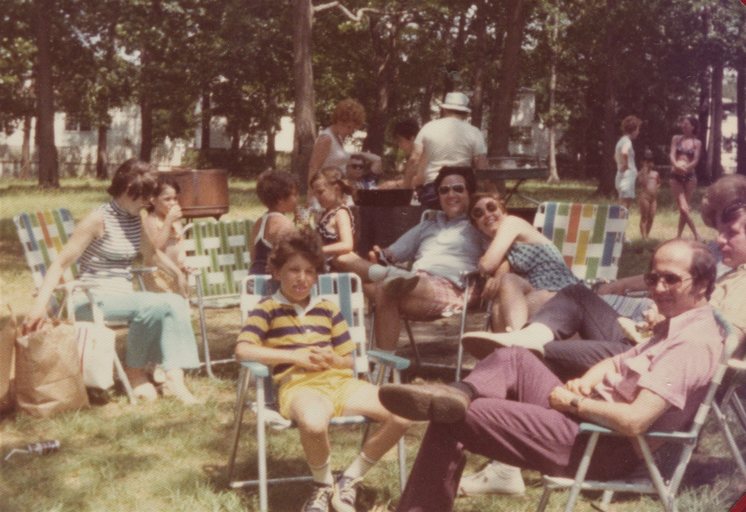 Fair Lawn Memorial Pool, Fair Lawn Young Couples Club, picnic, 1975