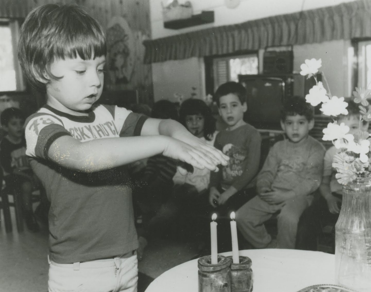 Paterson NJ Y Nursery School, Shabbat candle lighting