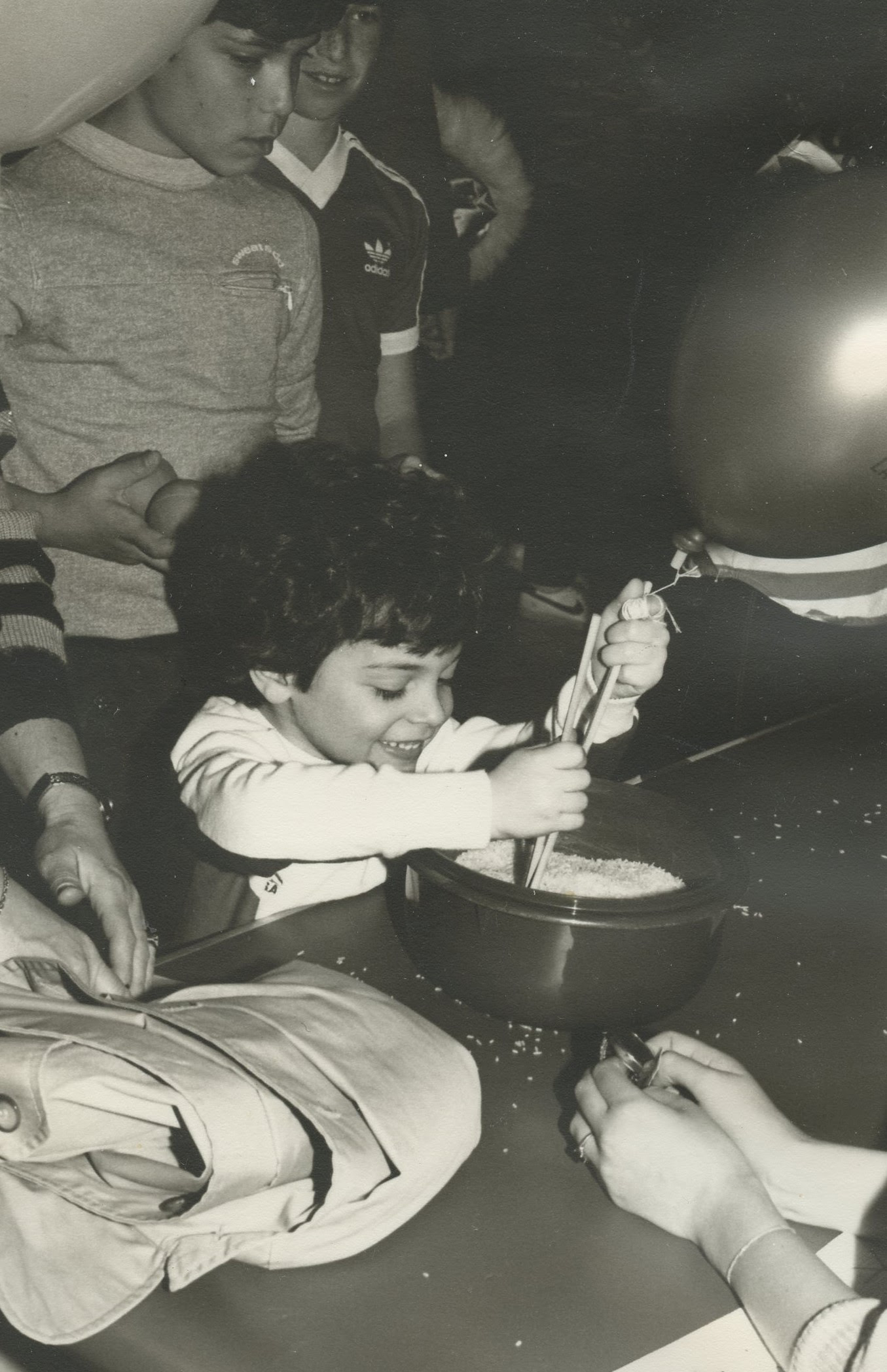 Paterson NJ Y Nursery School, making Shabbat challah