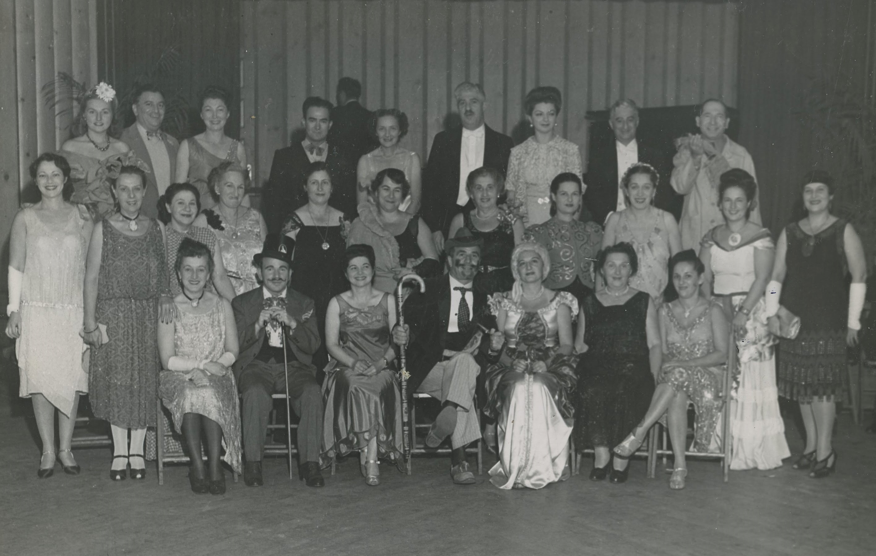 Group photo, Passaic Temple Emanuel, Simchat Torah, Vestry Building, Shirley Hecht, Girt Aufzien, Passaic NJ