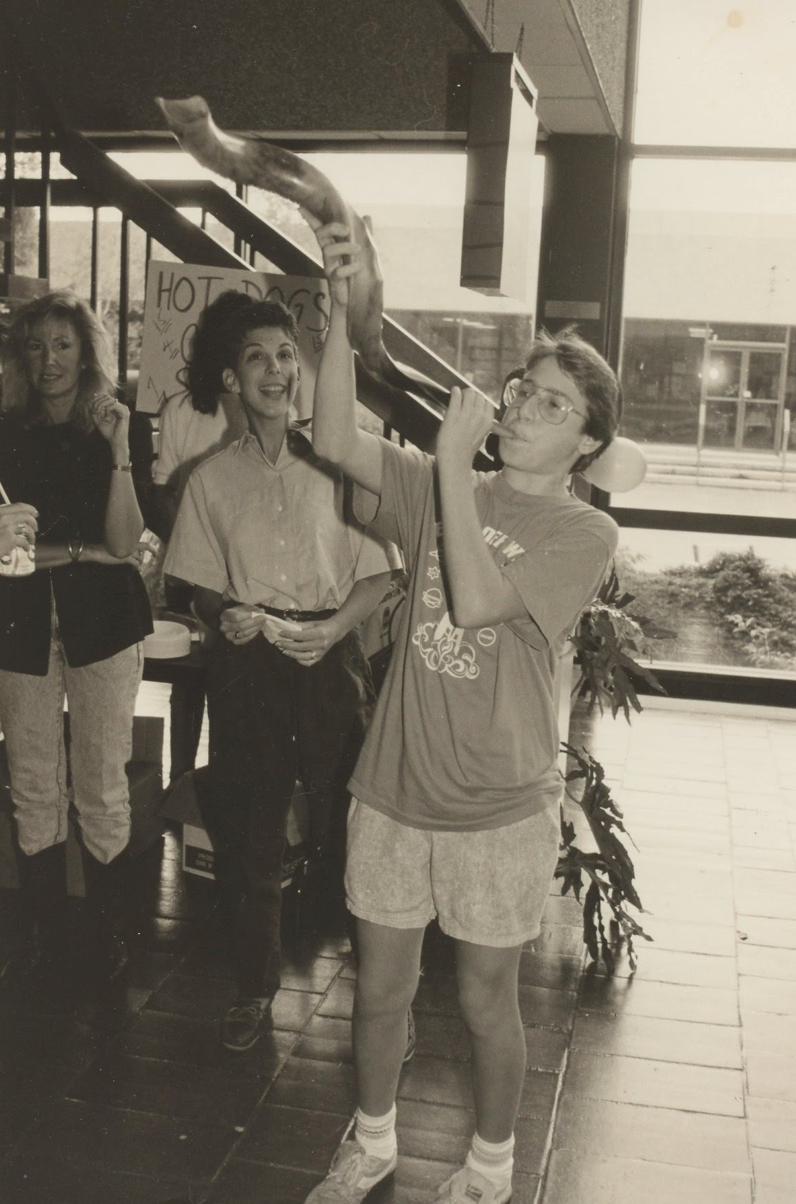 High Holidays, teen group, blowing shofar, Wayne Y, Wayne NJ