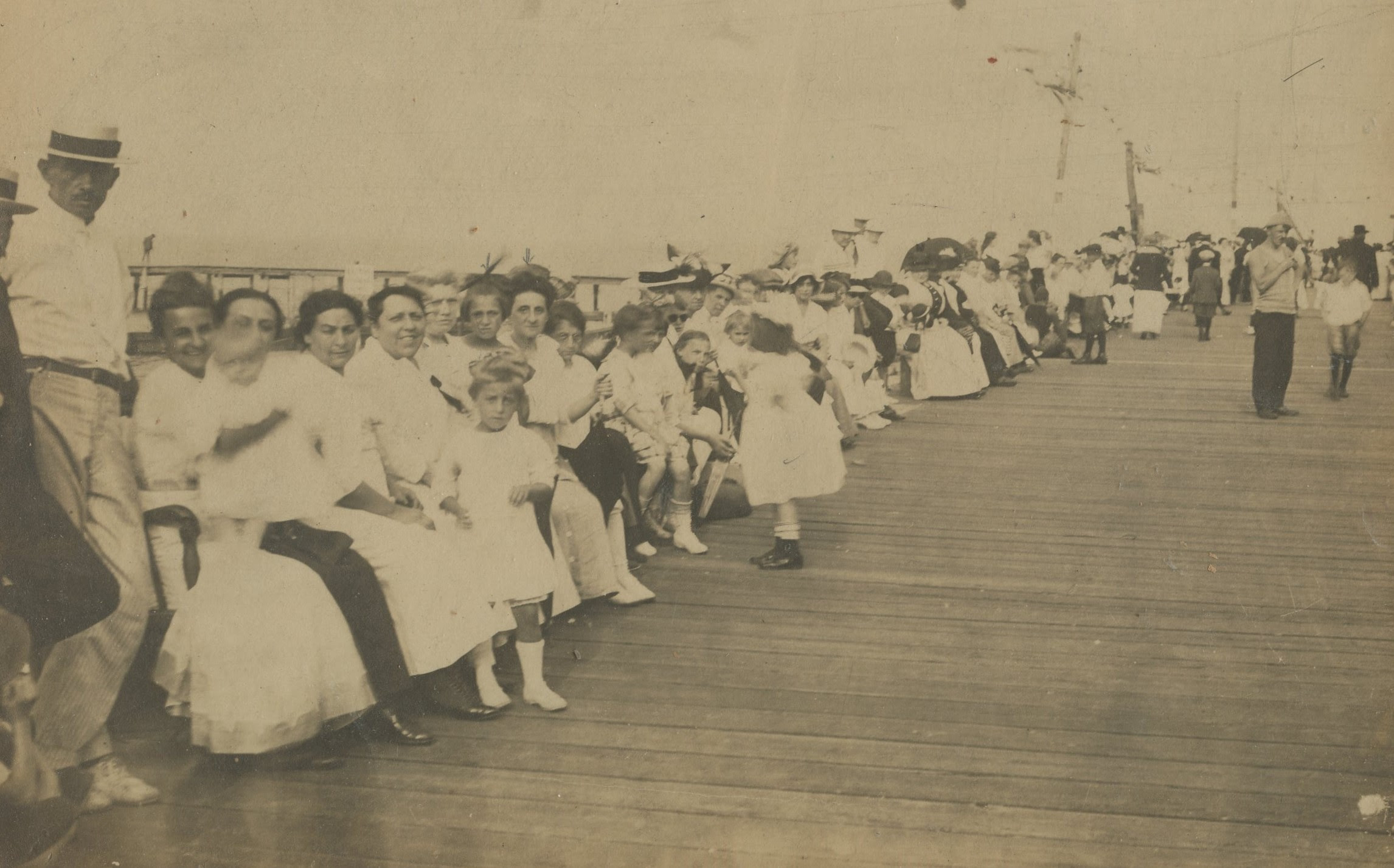 Celia Abrahams, Rachel Abrahams, Keansburg NJ shore, c.1913