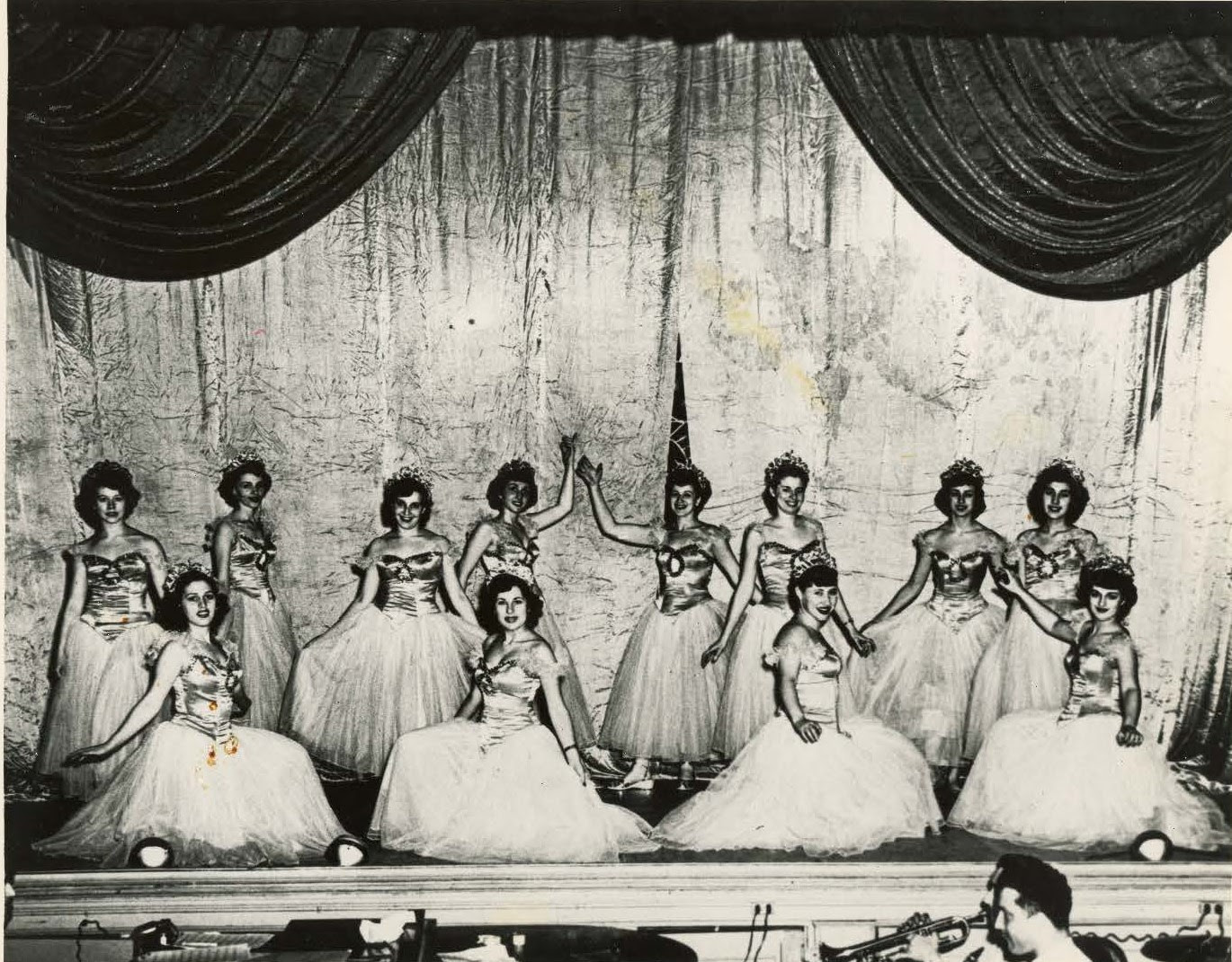 A Panther Club show featuring ladies
