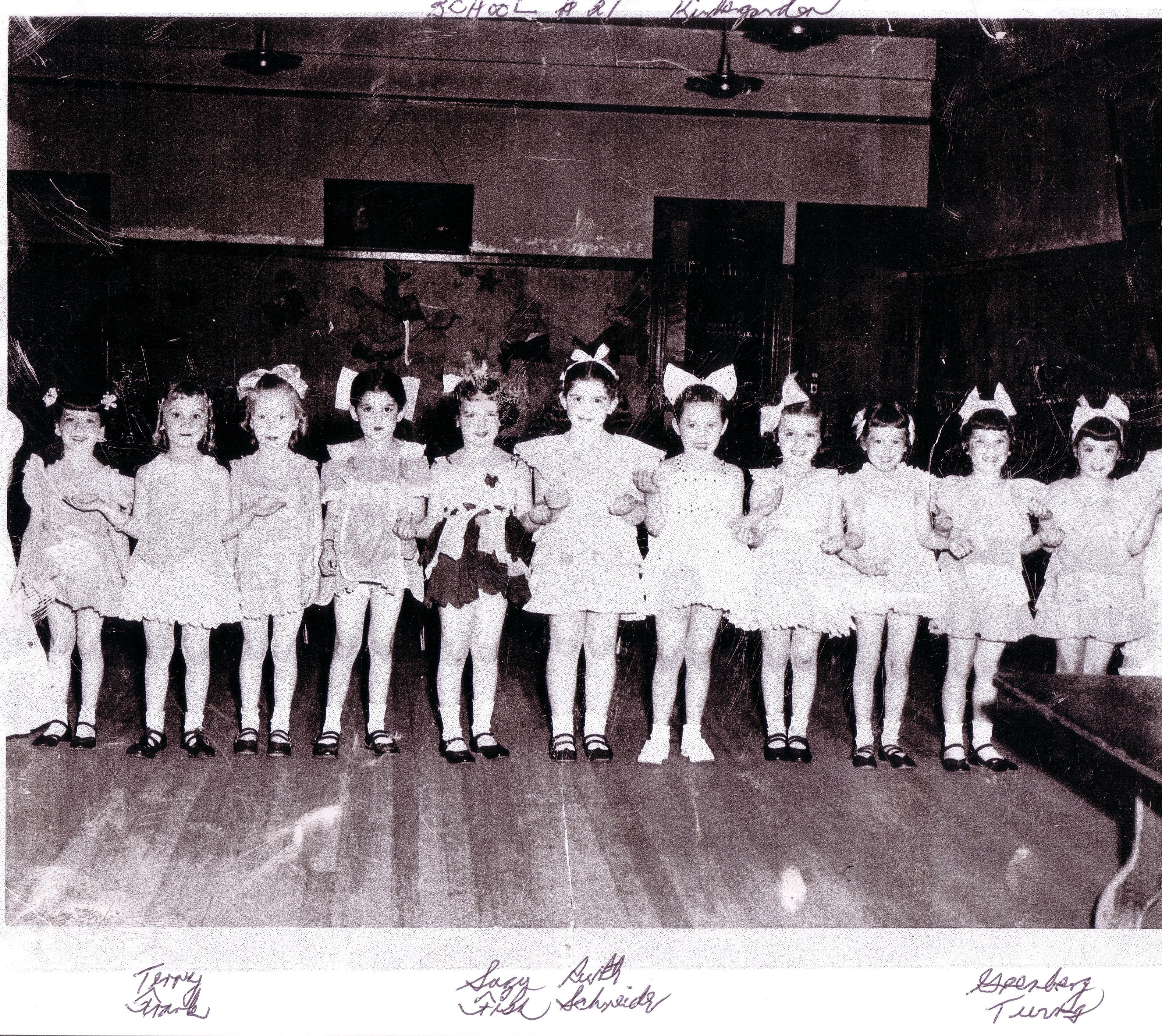 Paterson NJ School 21 kindergarten, 1950, Suzy Ruth, Fish Schneider, Terry Frank, Greenberg
