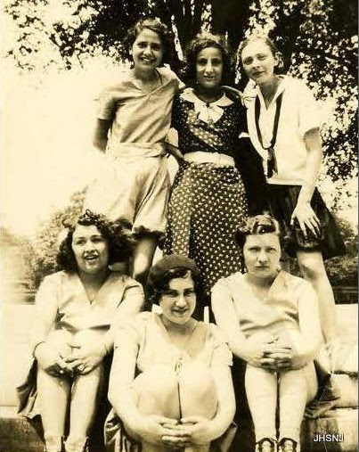 Eastside Park, Paterson New Jersey, girls springtime, 1932