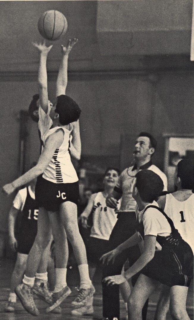 Jump shot during game