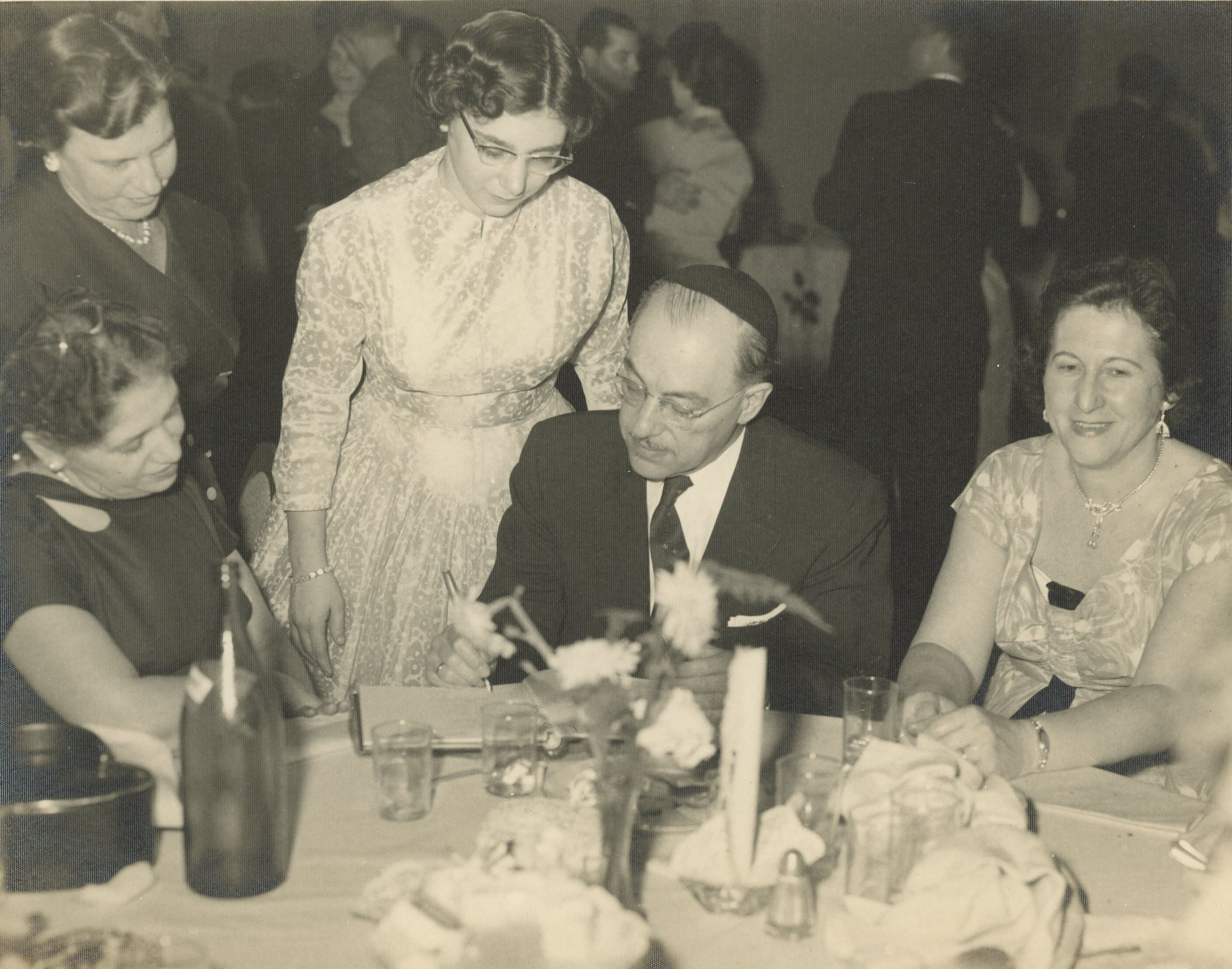 Congregation Ahavas, Passaic, New Jersey, Rita Levin, Gussie Bloomfield, Rabbi and Mrs. Gerstein