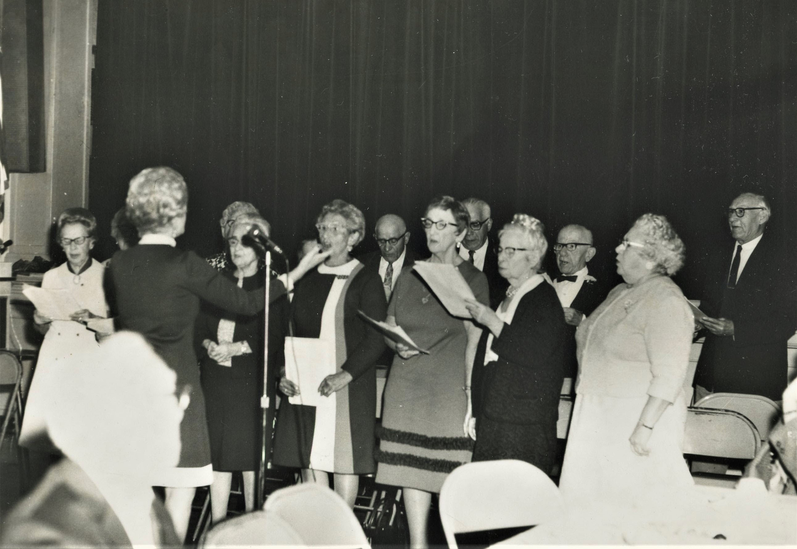Y Golden Age Club Choir, Northern New Jersey, singing