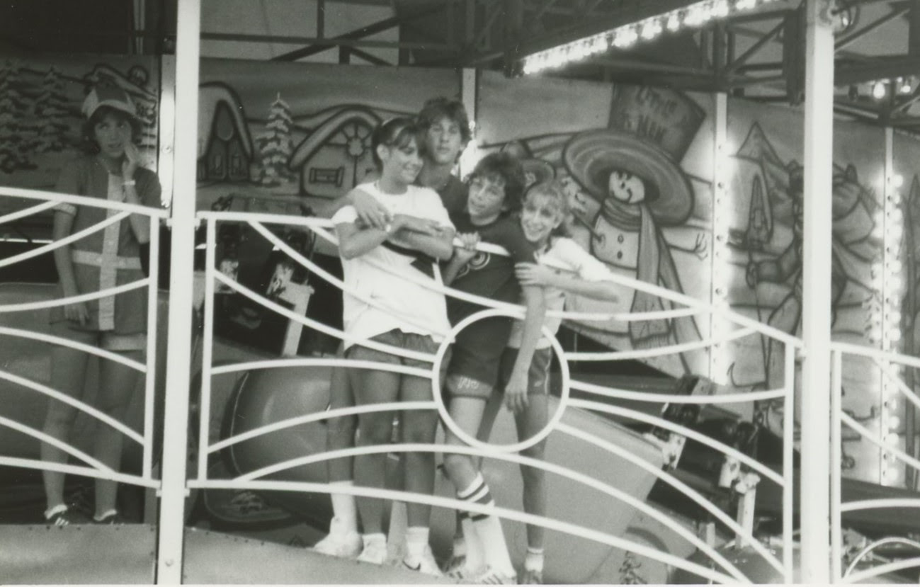 Teen Trail teenagers enjoying festive outing 1984