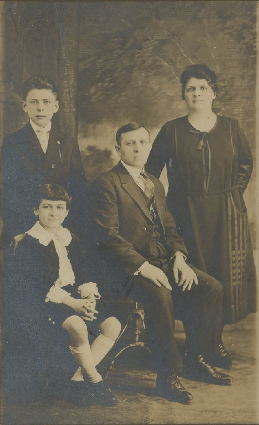 Family photo, Paterson New Jersey, Ralph Gitkin, Charles Gitkin, Fanny Gitkin, Danny Gitkin