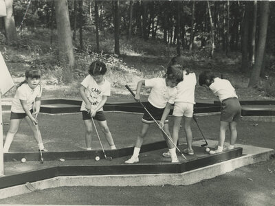 Camp Veritans minigolfers