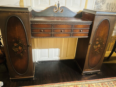 Garret Hobart dining room set